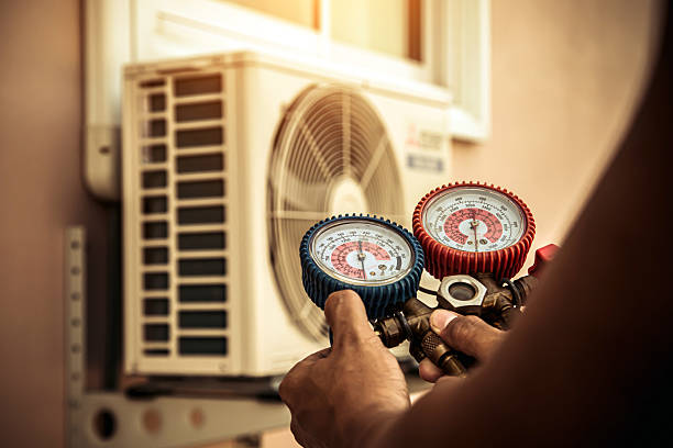 Professional Hvac technician working in Rensselaer, IN